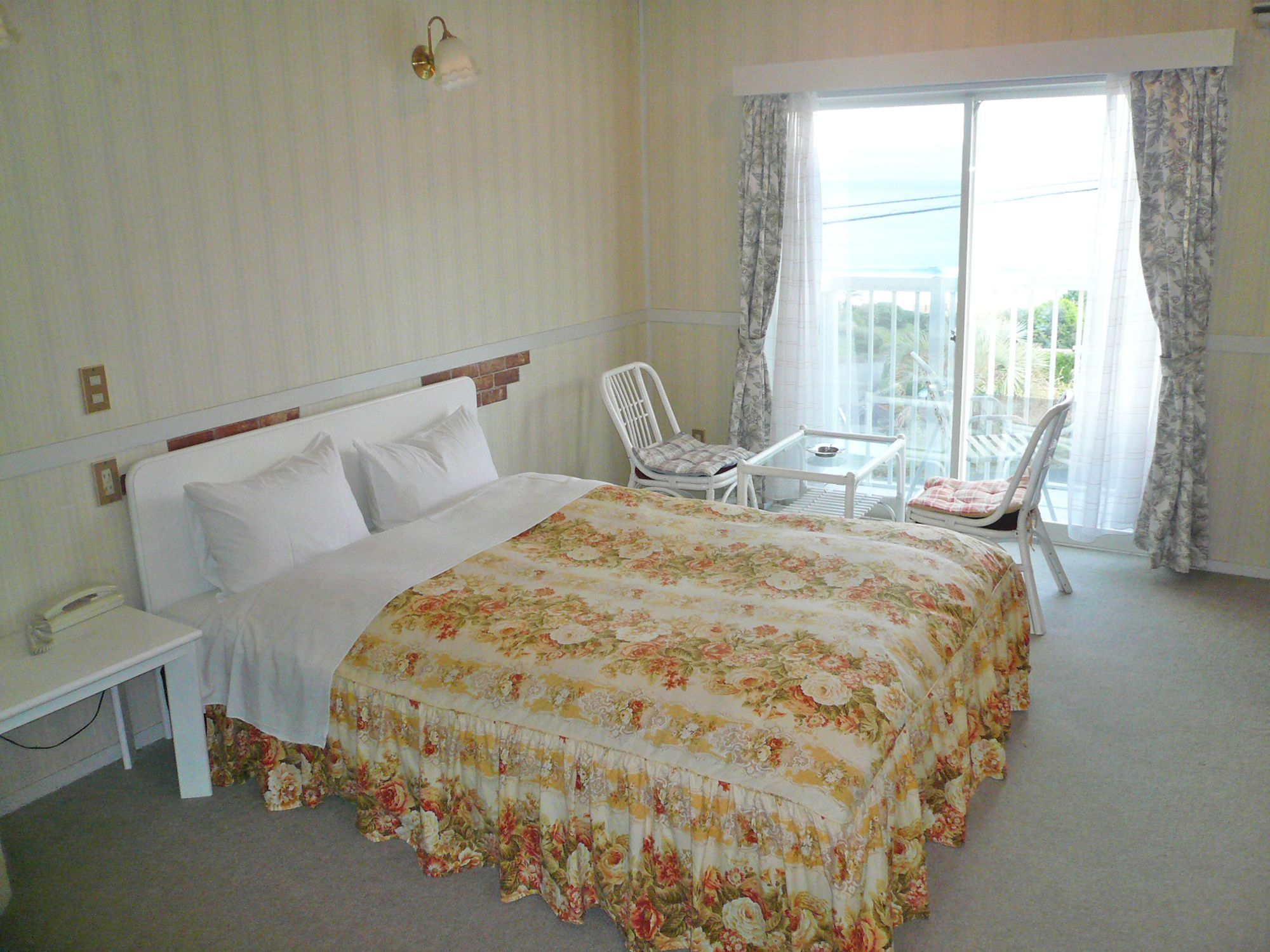 Hotel ペンション百万本のバラ "A Million Roses" à Shimoda  Extérieur photo